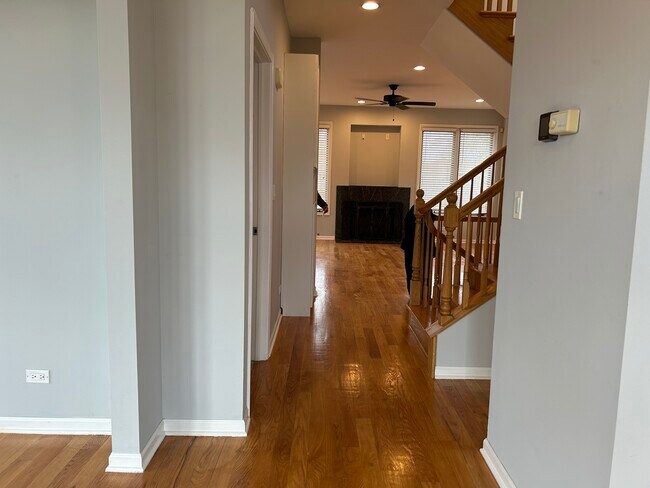 Foto del edificio - 1226 S Belmont Ave