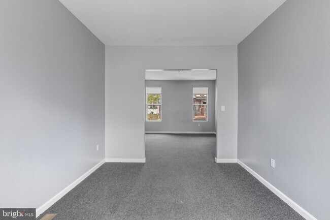 Foto del edificio - 1209 N Dukeland St