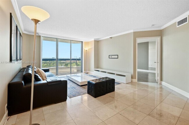 Foto del edificio - 3400 NE 192 St