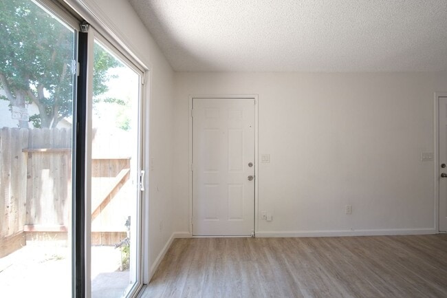 Building Photo - Charming 2-Bedroom, 2-Bath Home in a Prime...