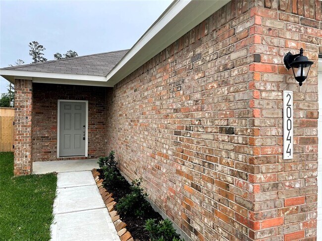 Building Photo - 20044 Tuft Canyon Ct
