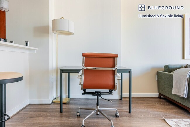 Foto del edificio - 3444 Fairfax Dr