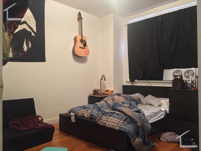 Building Photo - HOT BRIGHTON LISTING!!!!