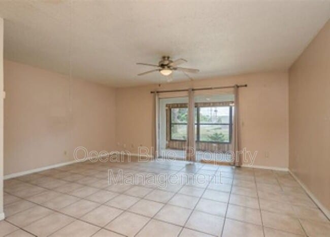 Building Photo - 3421 Tricon Ln