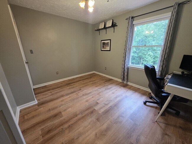 Building Photo - 127 Pilgrim Cove