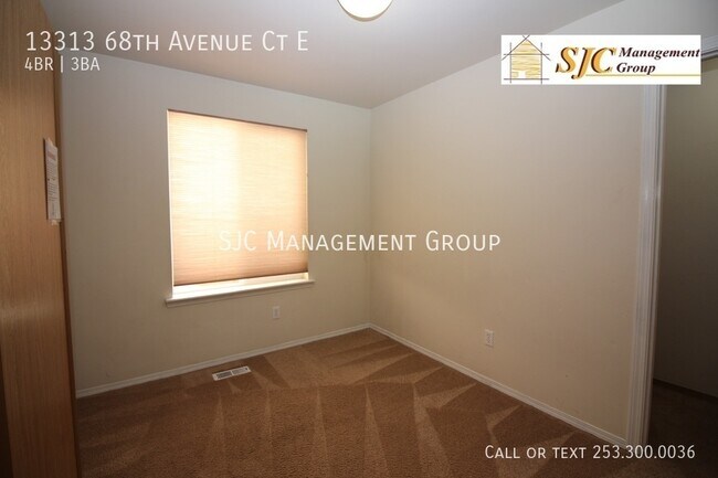 Building Photo - Spacious Four-Bedroom Home with Fenced Yar...