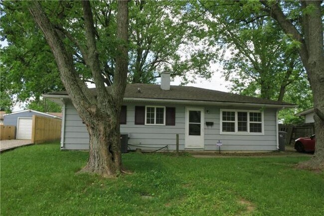 Building Photo - 3 bedroom in Indianapolis IN 46222