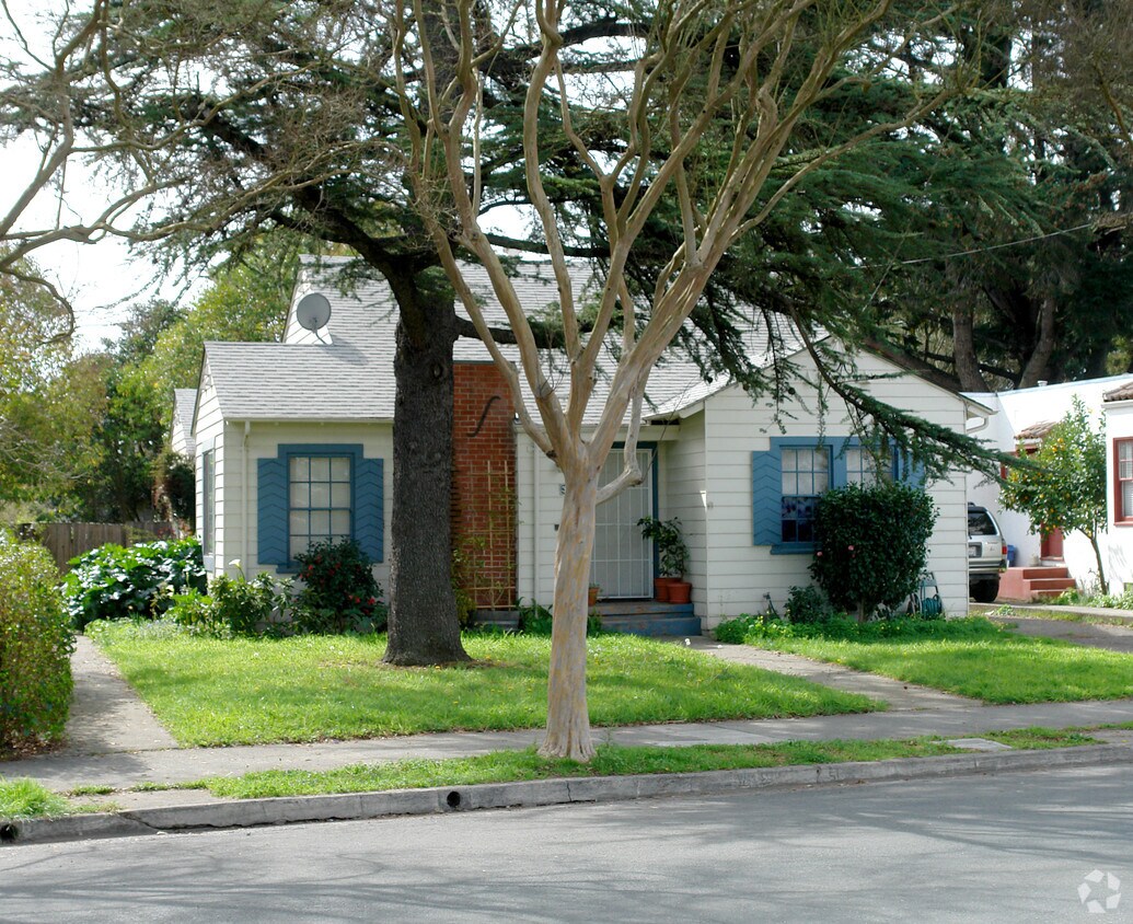 Building Photo - 324 Ridgeway Ave
