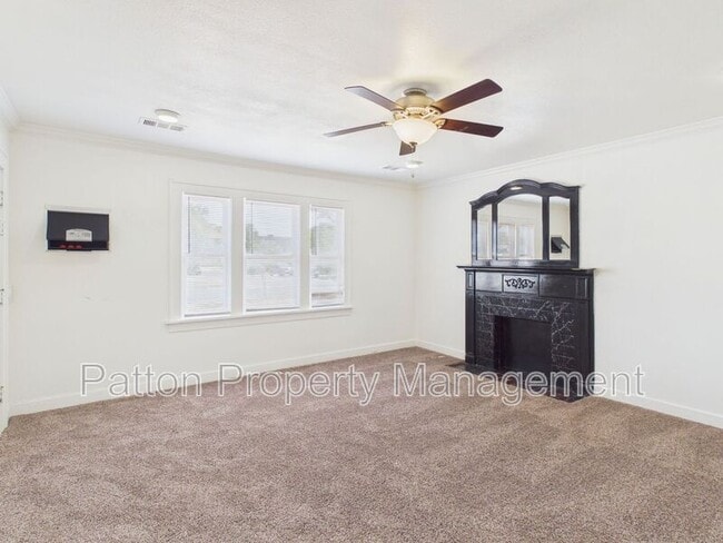 Building Photo - 701 Sunset Terrace