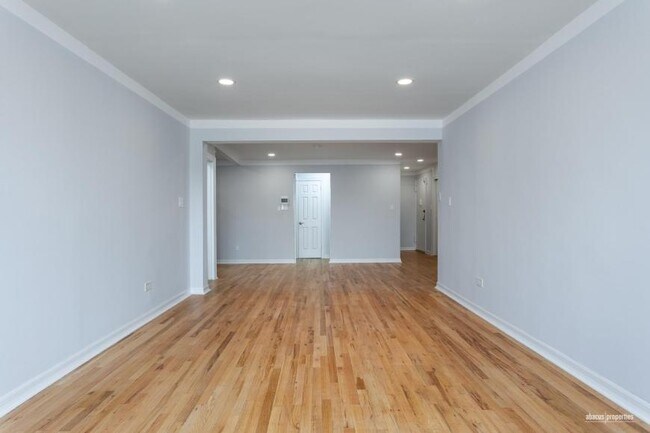Building Photo - 2 bedroom in Brooklyn NY 11218