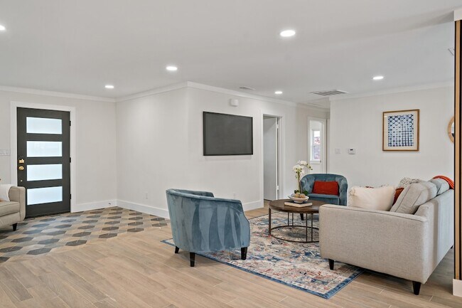 Foto del edificio - 9035 Leaside Dr