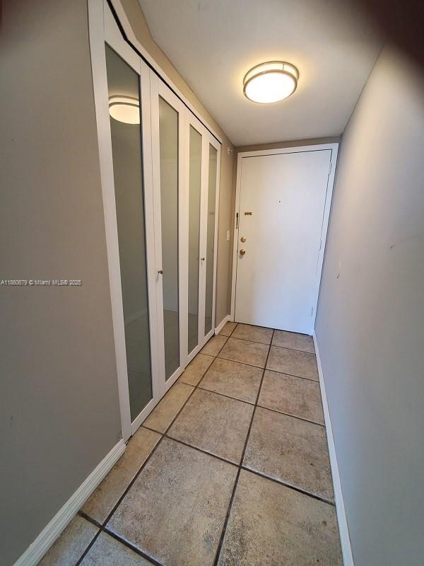 Foto del edificio - 2350 NE 135th St