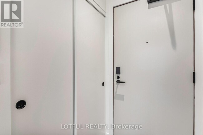 Photo du bâtiment - 560-1560 Rideau St