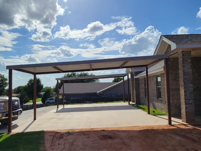 Carport - 1506 Hursh Ave