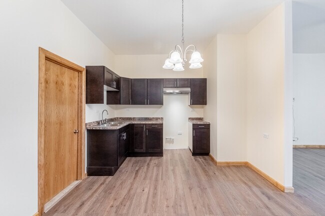 Foto del edificio - 1836 S Blue Island Ave