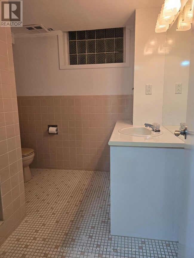 Photo du bâtiment - 89 Lawnside Dr