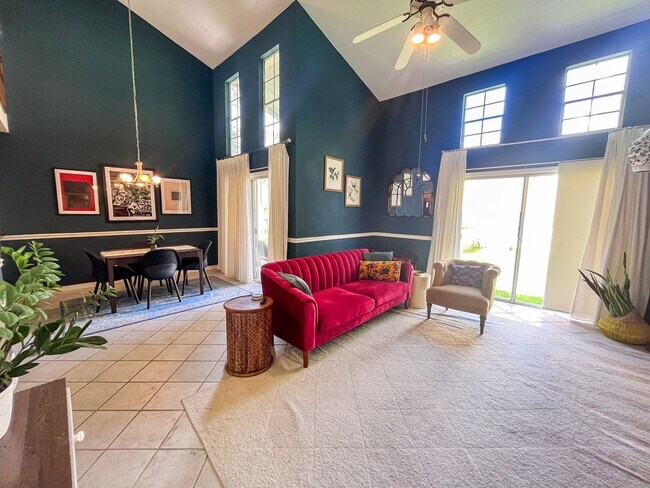 Foto del edificio - 336 NW 48th Blvd