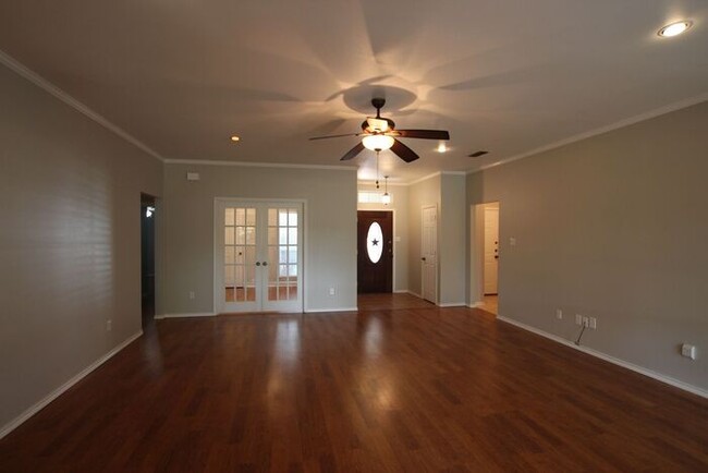 Foto del edificio - Stunning 4 Bedroom in Tyler! Available Now...