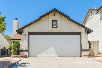 Building Photo - 108 Spinnaker Dr