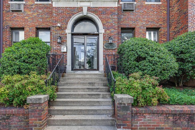 Foto del edificio - 3719 12th St NE