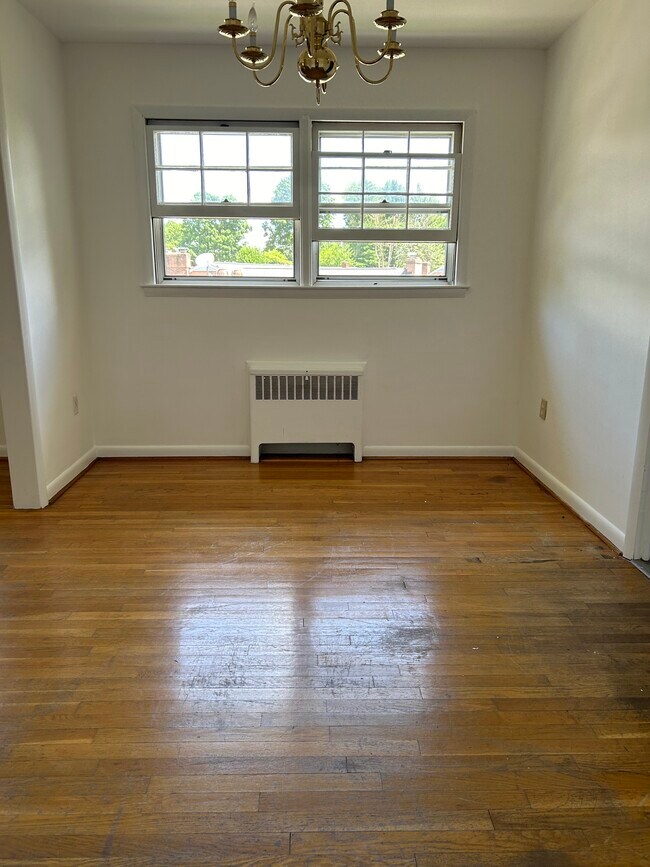 Building Photo - 1008 View St