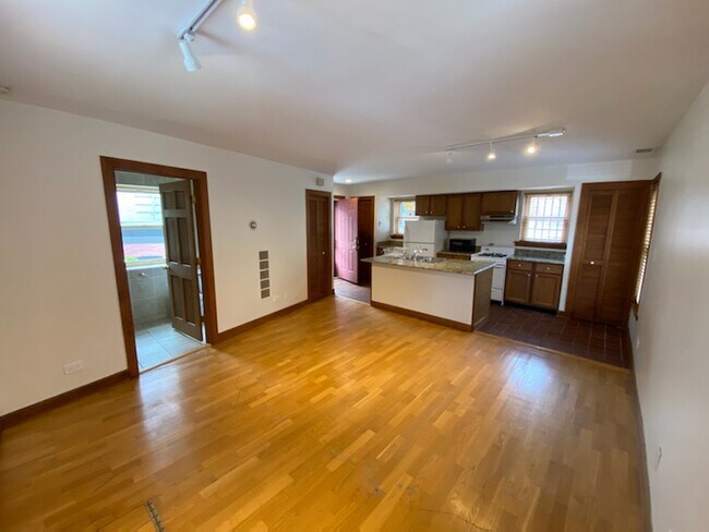 Foto del edificio - 2235 N Halsted St