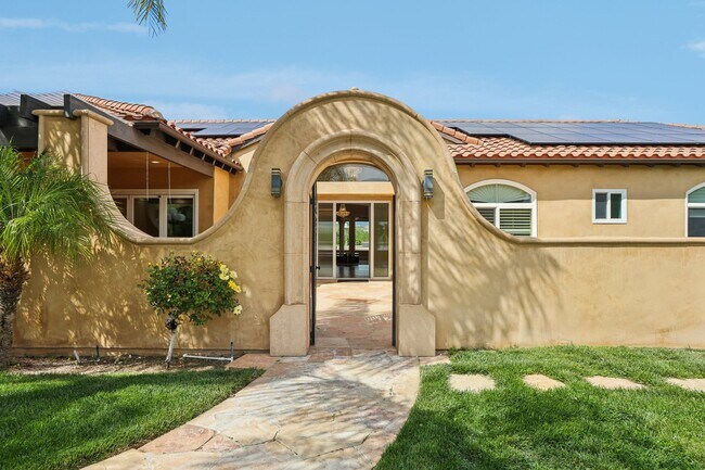 Foto del edificio - 27048 Triumph Ave