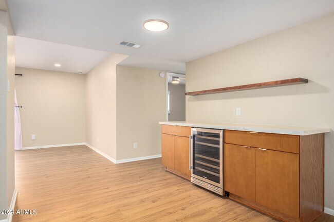 Foto del edificio - 8726 E Angus Dr