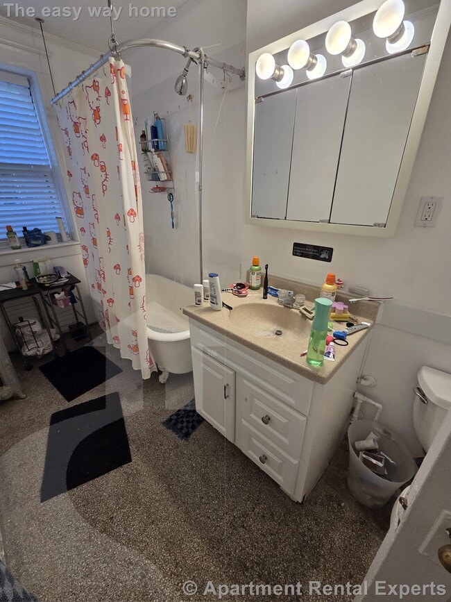 Building Photo - 25 Fairfield St