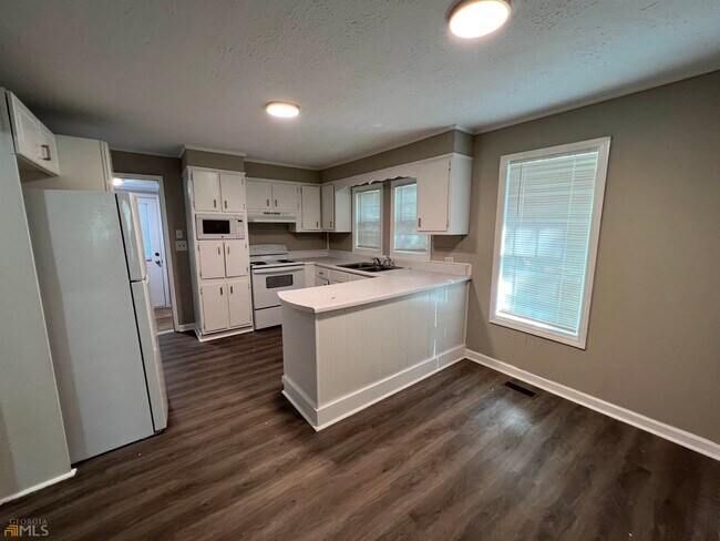 Foto del edificio - 3515 Bolding Rd