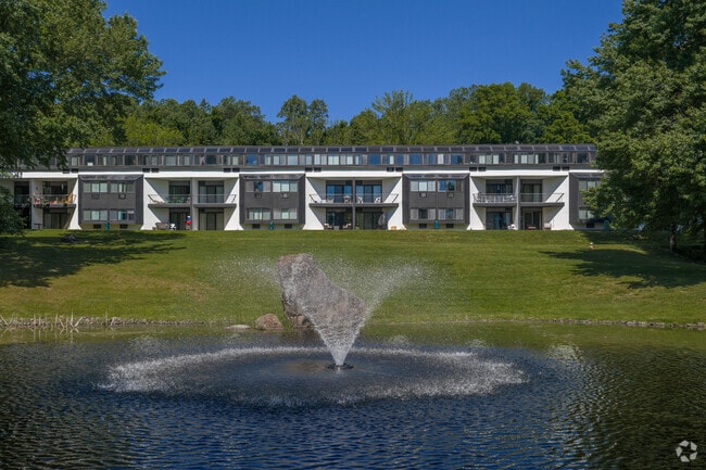 Building Photo - Whitewood Pond Apartments