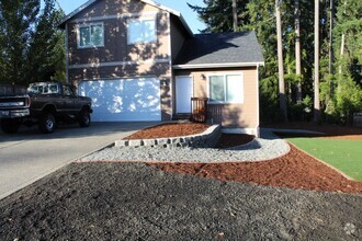 Building Photo - 1322 Lidstrom Rd SE