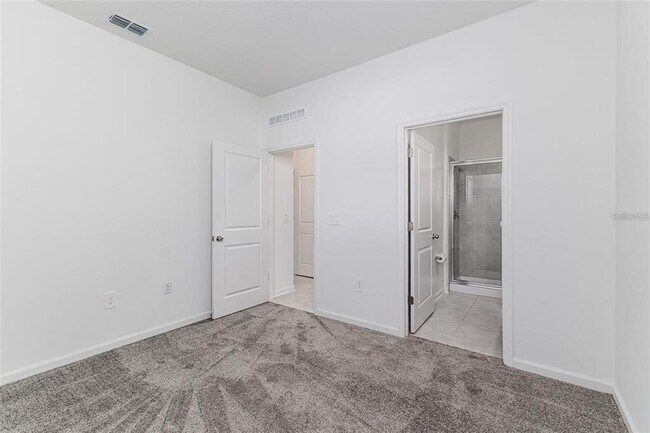 Foto del edificio - 1121 Deepwater Cir