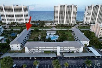 Building Photo - 2700 Banyan Rd