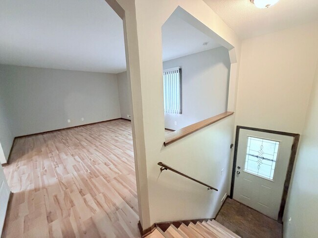 Foto del edificio - 8820-8822 Griggs Ave