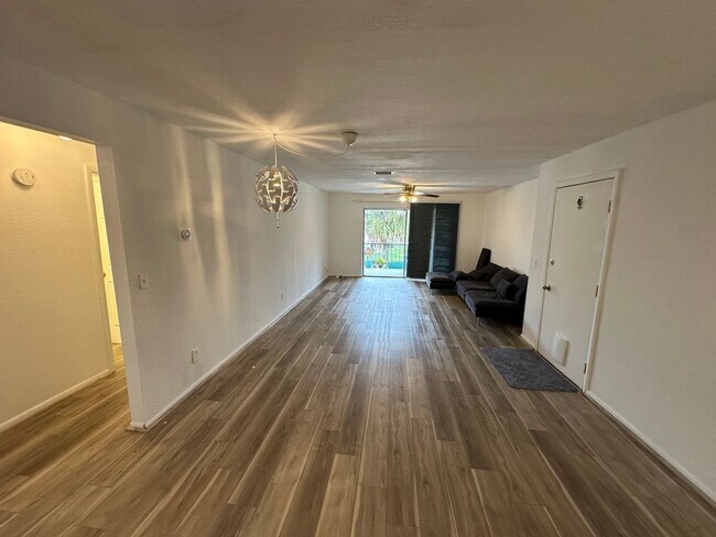 Foto del edificio - 2 bed 2 bath Condo