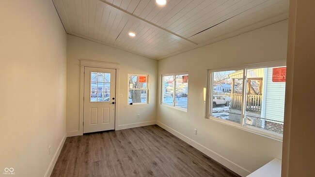 Foto del edificio - 1835 Applegate St