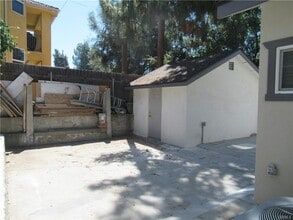Building Photo - 4532 Sharon Ave