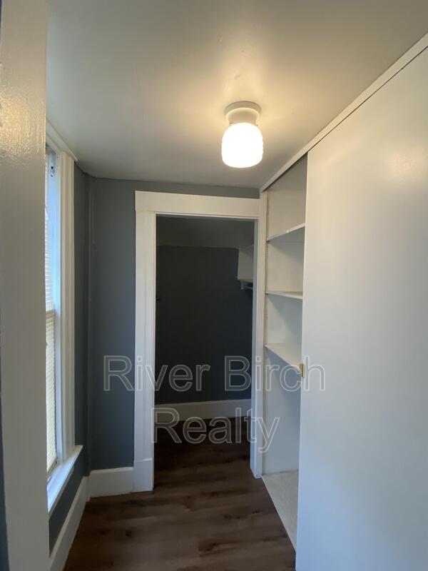 Foto del edificio - 430 W Edwards St