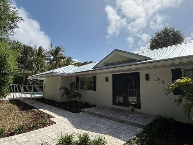 Building Photo - 55 N Sewalls Point Rd