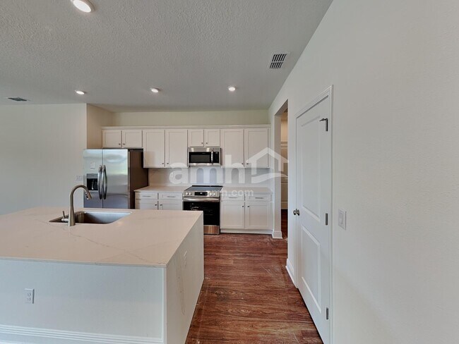 Building Photo - 375 Onate Cir