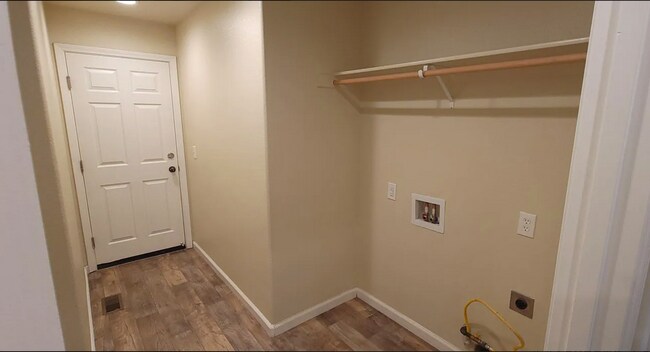 Foto del edificio - 4551 Rutledge St