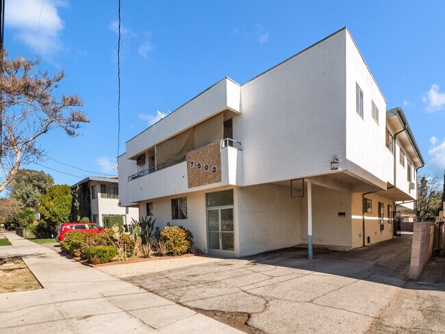 Building Photo - Canby Apts