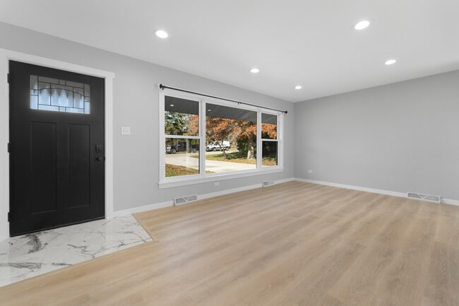 Foto del edificio - 2N359 Mildred Ave