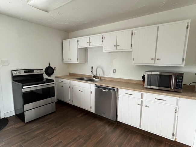 Foto del edificio - 1353 N 22nd St