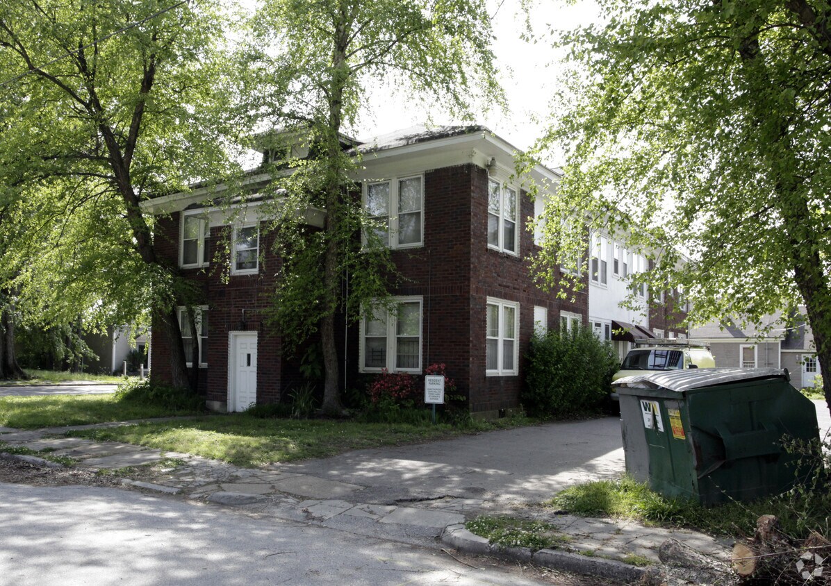 Foto del edificio - 2188 Young Ave