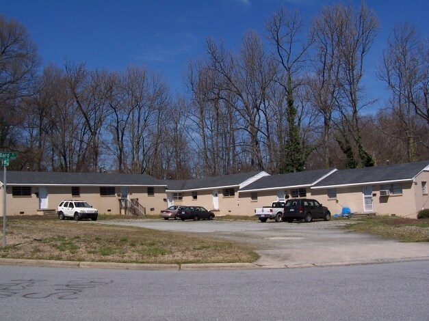 Primary Photo - 1018 Dillard St