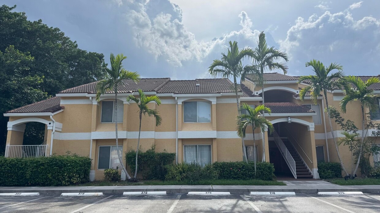 Foto principal - 2662 NW 33rd St