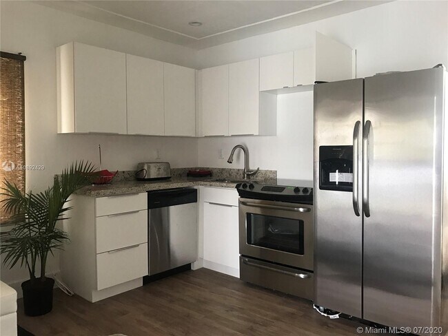 Foto del edificio - 260 NW 40th St