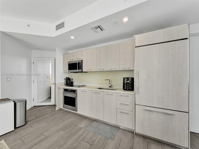 Foto del edificio - 55 SW 9th St